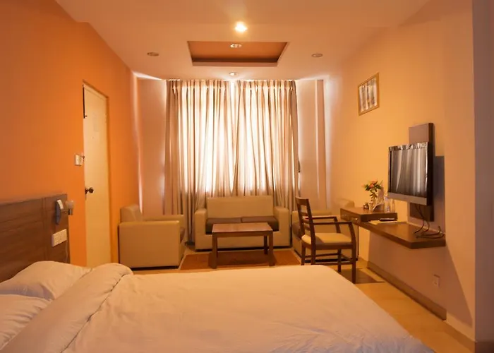 Aryal International Hotel 2*