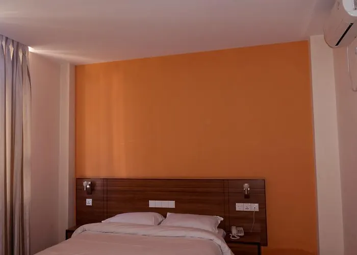 Aryal International Hotel 2*