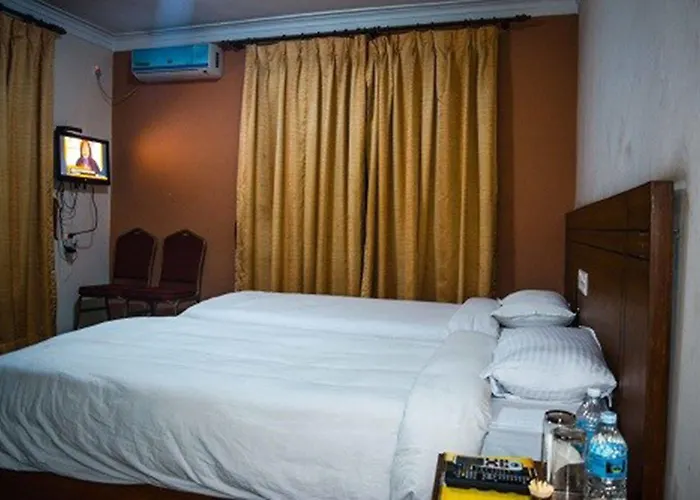 Hotel Aryal International